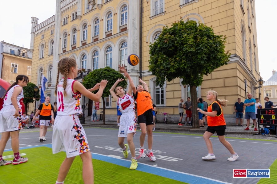 Turniej koszykówki 3x3 na Dni Wschowy 2025. Puchar Burmistrza i nagrody o wartości 1000 zł czekają