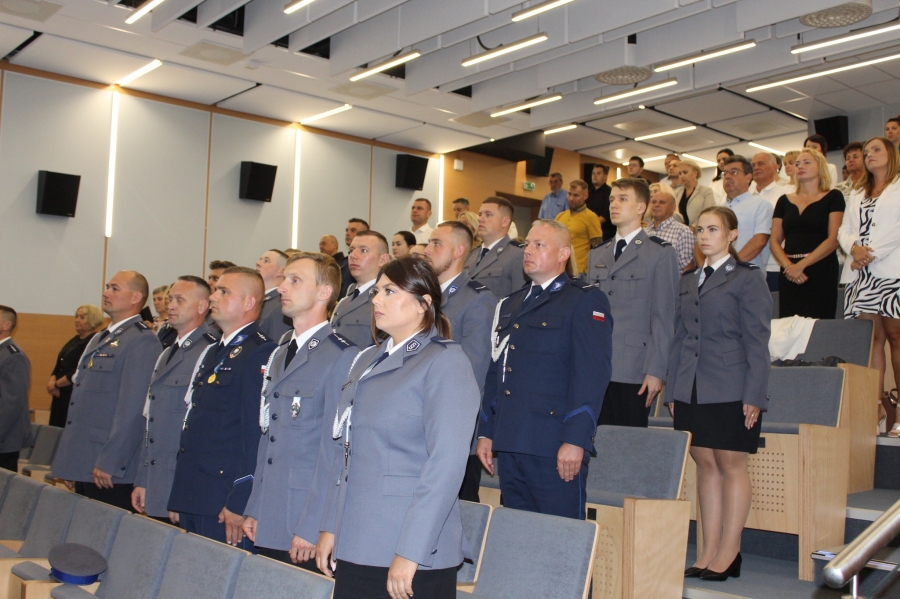 Święto Policji we Wschowie. Funkcjonariusze odebrali akty mianowania na wyższe stopnie