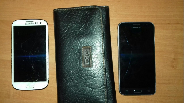 Znaleziono damski portfel i dwa telefony