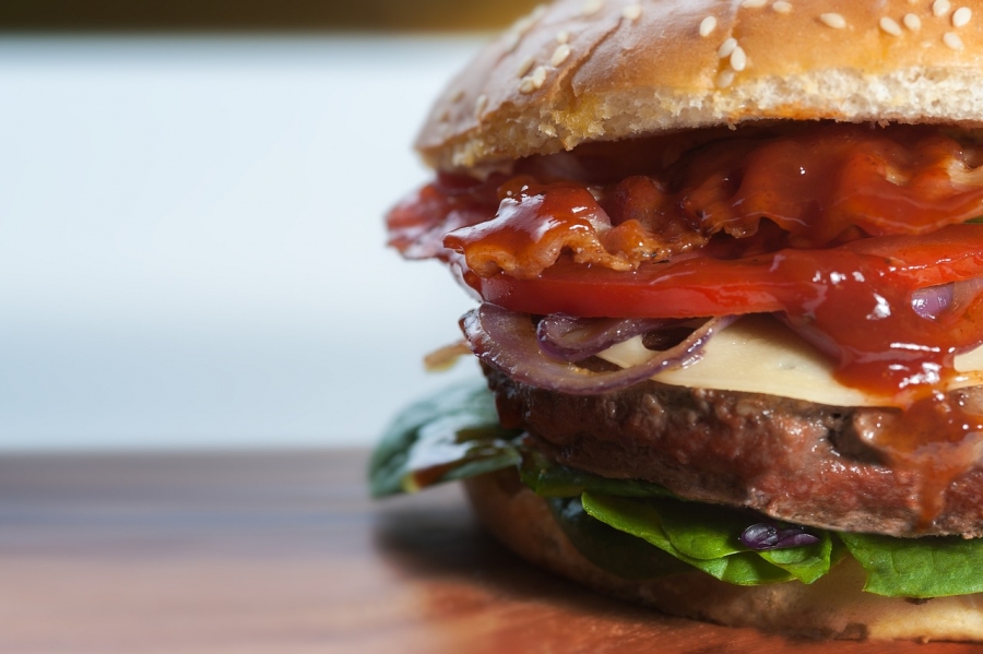 Jak przygotować domowe bułki do burgera?