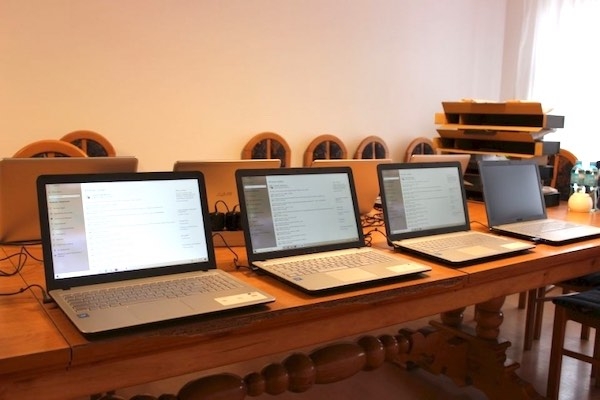 Gmina Szlichtyngowa zakupiła laptopy dla uczniów