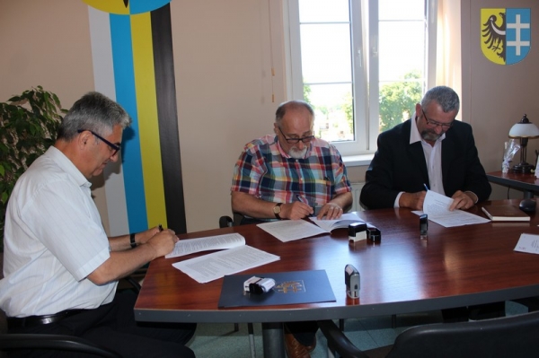 Podpisano umowę na przebudowę ul. Waryńskiego w Sławie