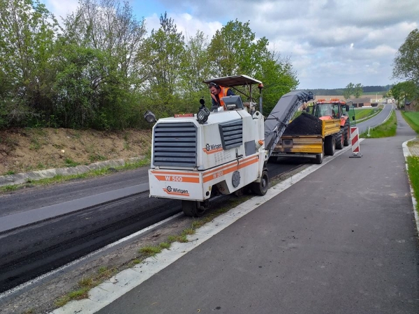 Trwają remonty dróg w powiecie leszczyńskim (foto)