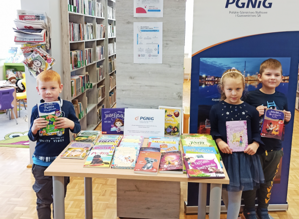 Zakup książek w ramach współpracy z PGNiG SA.