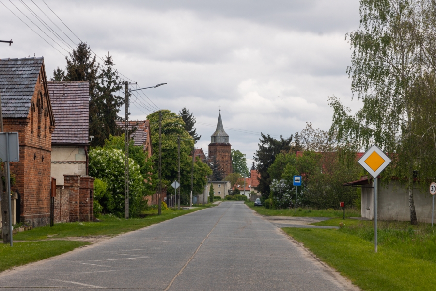 Nowy chodnik w Siedlnicy. Od 16 grudnia ruszą prace na drodze powiatowej nr 1001F