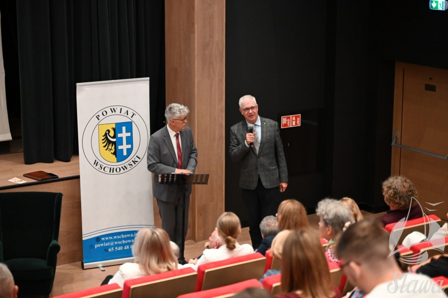Debatowali o polityce prorodzinnej. Sympozjum naukowe „Samorząd dla Rodziny”