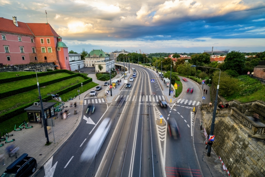 Strefy czystego transportu w Polsce - w jakich miastach Polski nie wjedziesz do centrum?