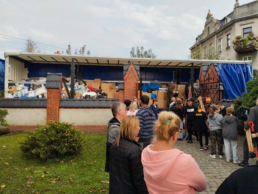 Ilość darów dla powodzian przerosła oczekiwania. „Wschowa zdała egzamin!”