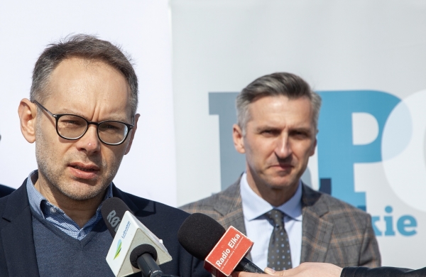 Konferencja prasowa dotycząca rozbudowy drogi w Tylewicach (VIDEO)