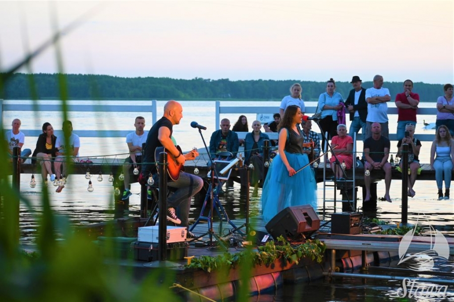 Koncert na wodzie w Sławie. Wystąpiła Basia Kawa i Błażej Kucman (VIDEO)