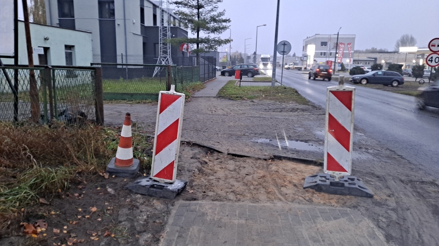 Utrudnienia na ul. Przemysłowej w Sławie. Remont chodnika potrwa do końca listopada