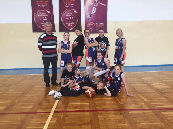 Brązowy medal dla SP1 w finale województwa w mini-koszykówce dziewcząt szkół podstawowych