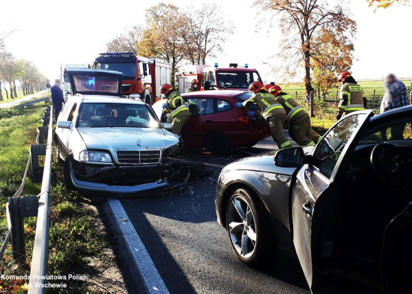 Zderzenie 3 samochodów w Dębowej Łęce