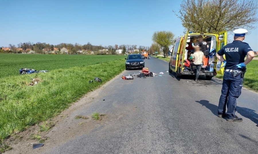 Tragiczny wypadek motocyklowy na drodze do Osowej Sieni