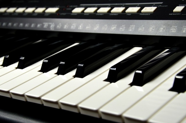 W jakim wieku rozpocząć naukę gry na keyboardzie?