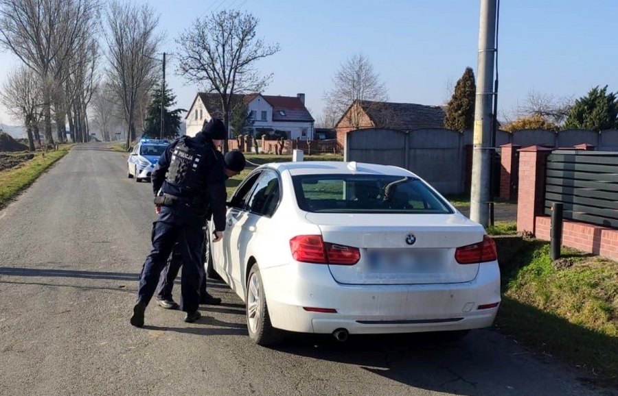Policyjny pościg za 21-latkiem w BMW