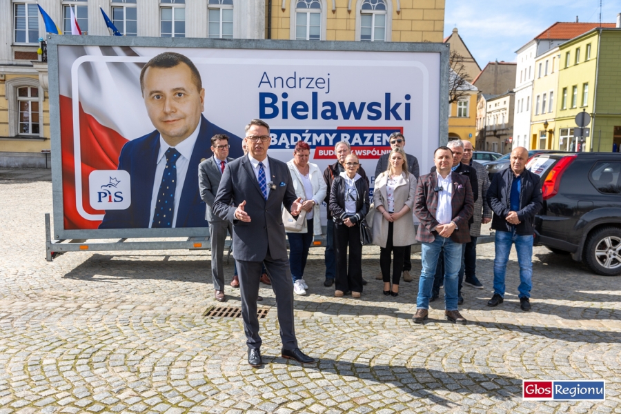 PiS zakończył kampanię we Wschowie. T. Kłosowski: „Będę słuchał głosu mieszkańców”