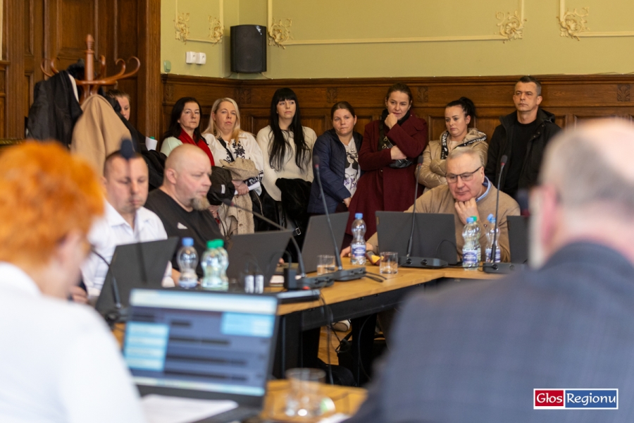 Radni przegłosowali zamiar likwidacji szkół w Łysinach, Konradowie i Lginiu