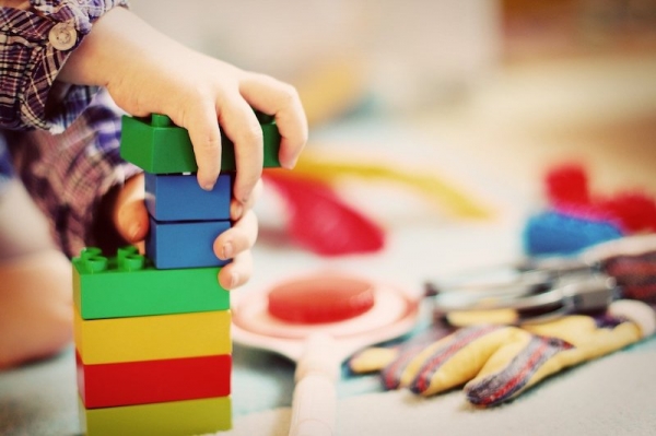 W jakie zabawki dla dziecka warto inwestować?