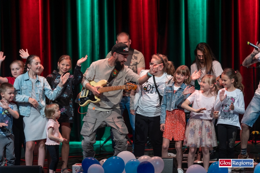 Koncert z okazji Dnia Rodzicielstwa Zastępczego we Wschowie (FOTO)