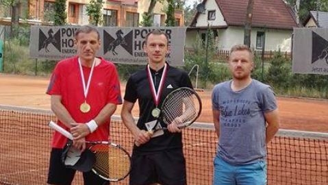 Wojciech Sitarz wygrywa pierwszy w tym roku Turniej Powiatowy w tenisie ziemnym