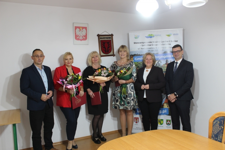 Burmistrz Jolanta Wielgus spotkała się z dyrektorami szkół z okazji Dnia Edukacji Narodowej