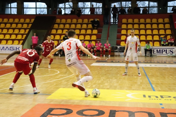 Grad bramek w pierwszym sparingu GI Malepszy Futsal Leszno 
