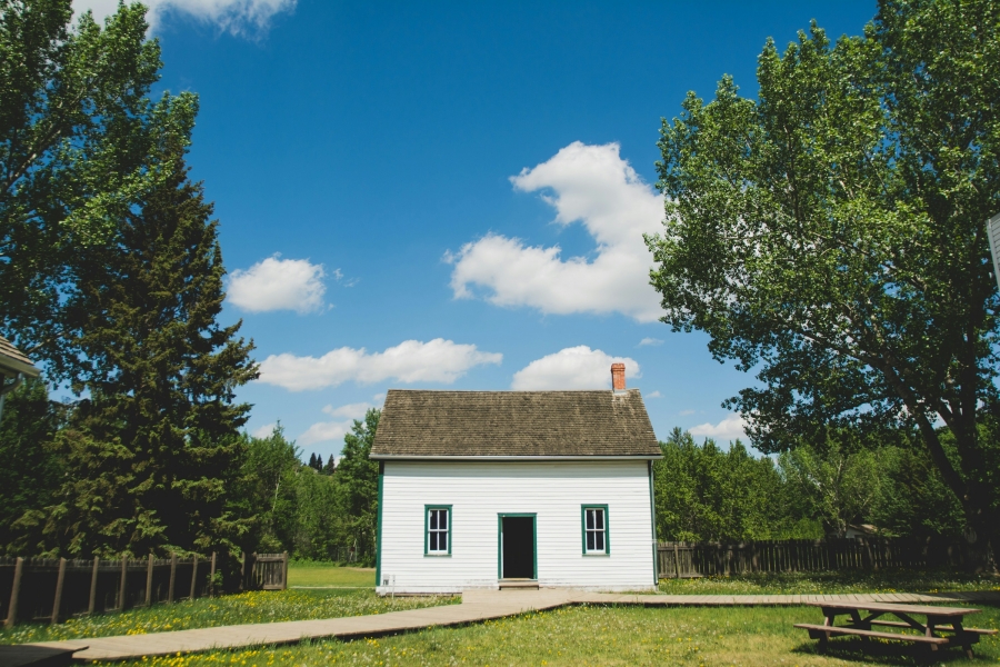 Projektowanie domów modułowych całorocznych - dostosowanie do różnych klimatów