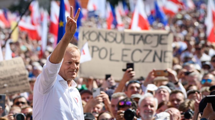 Donald Tusk o Marszu Miliona Serc: „Jeśli kochasz Polskę, przyjdź”