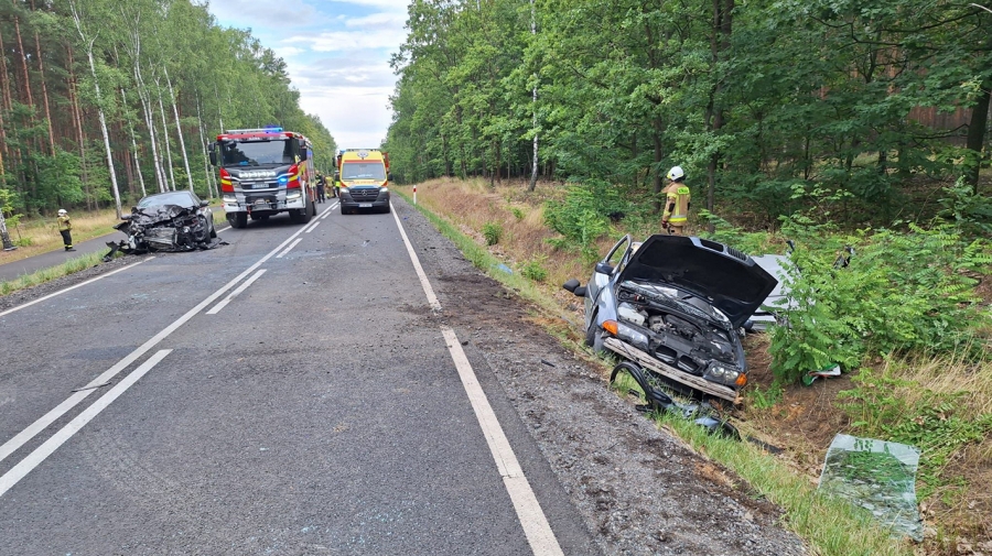 Wypadek na trasie Sława - Lipinki. Kierowca BMW zabrany śmigłowcem do szpitala